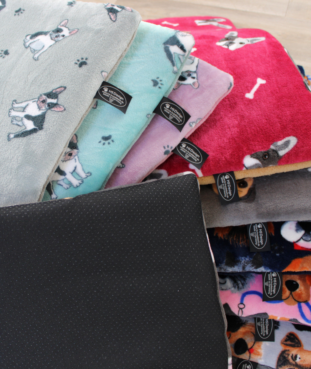 Antirutsch Hundedecke mit verschiedenen Motiven & Füllung