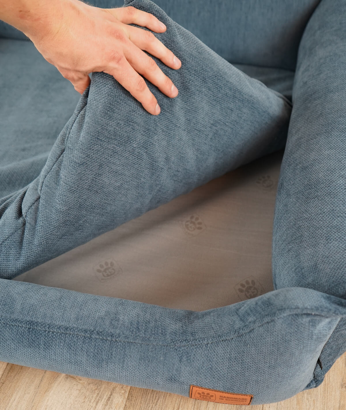 Hundebett Kuschelbett Deluxe Polsterstoff mit Einstieg orthopädisch