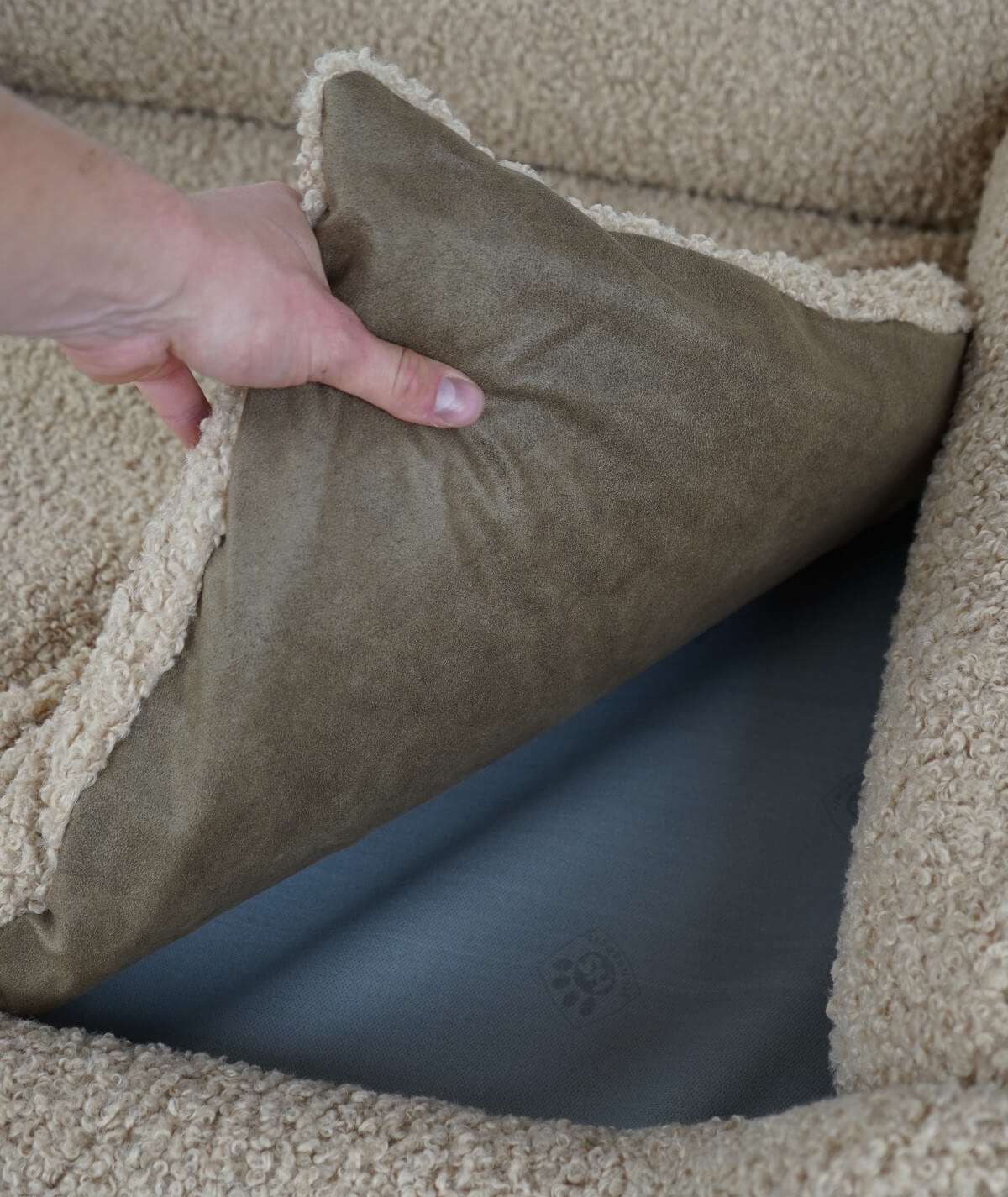 Hundebett Kuschelbett Deluxe Teddy mit Einstieg orthopädisch