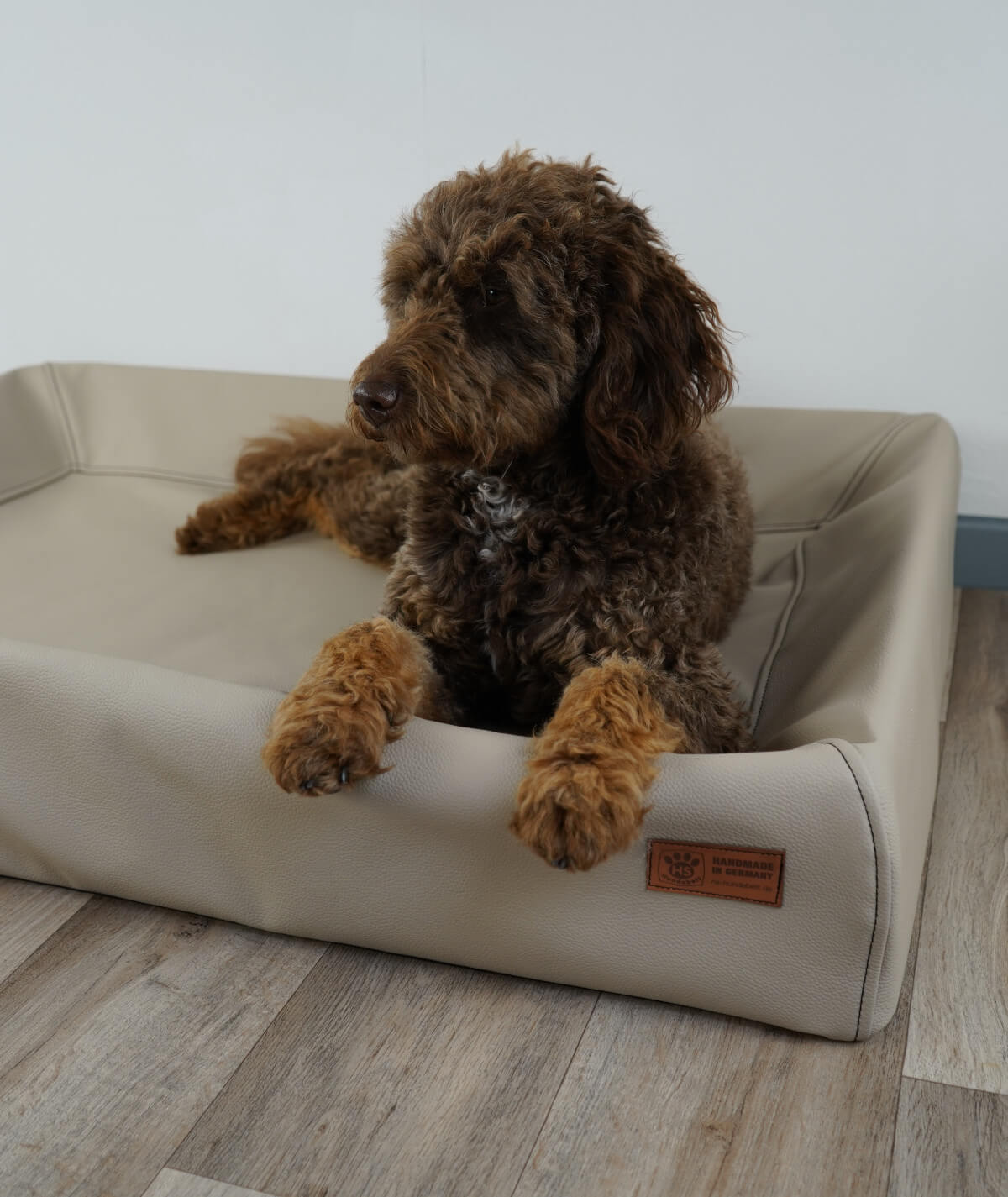 Orthopädisches Hundebett Lucy aus Kunstleder – pflegeleicht & robust