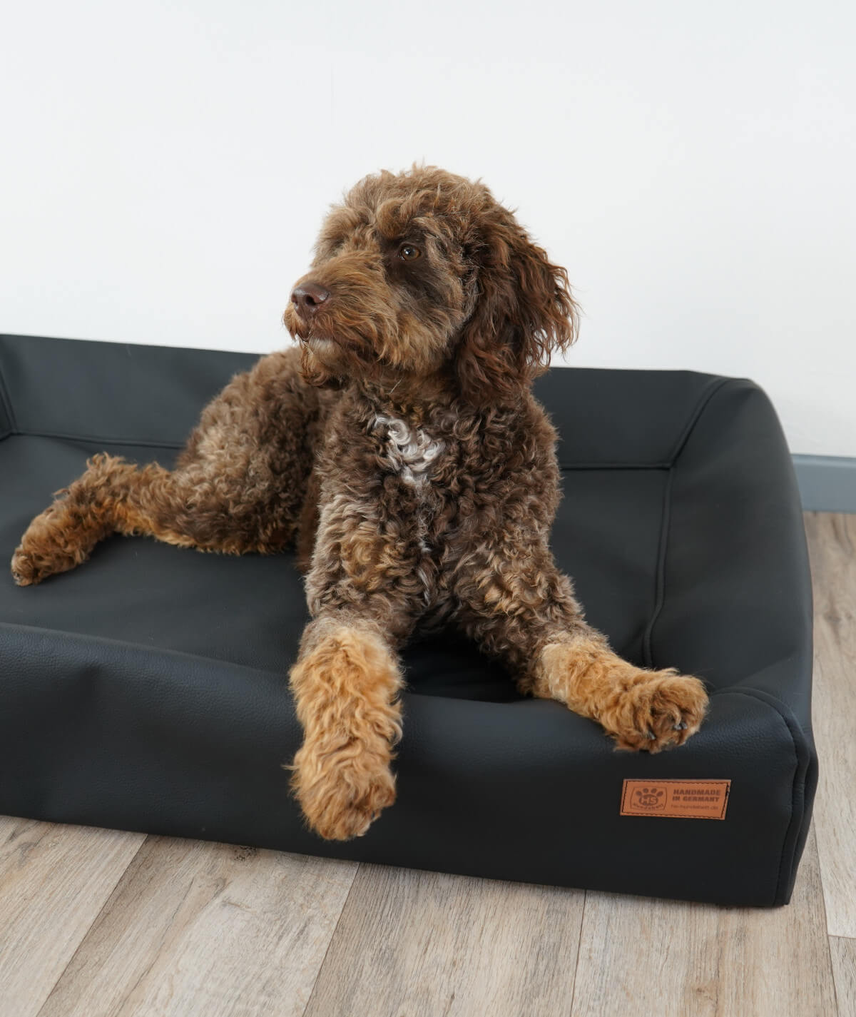 Orthopädisches Hundebett Lucy aus Kunstleder – pflegeleicht & robust