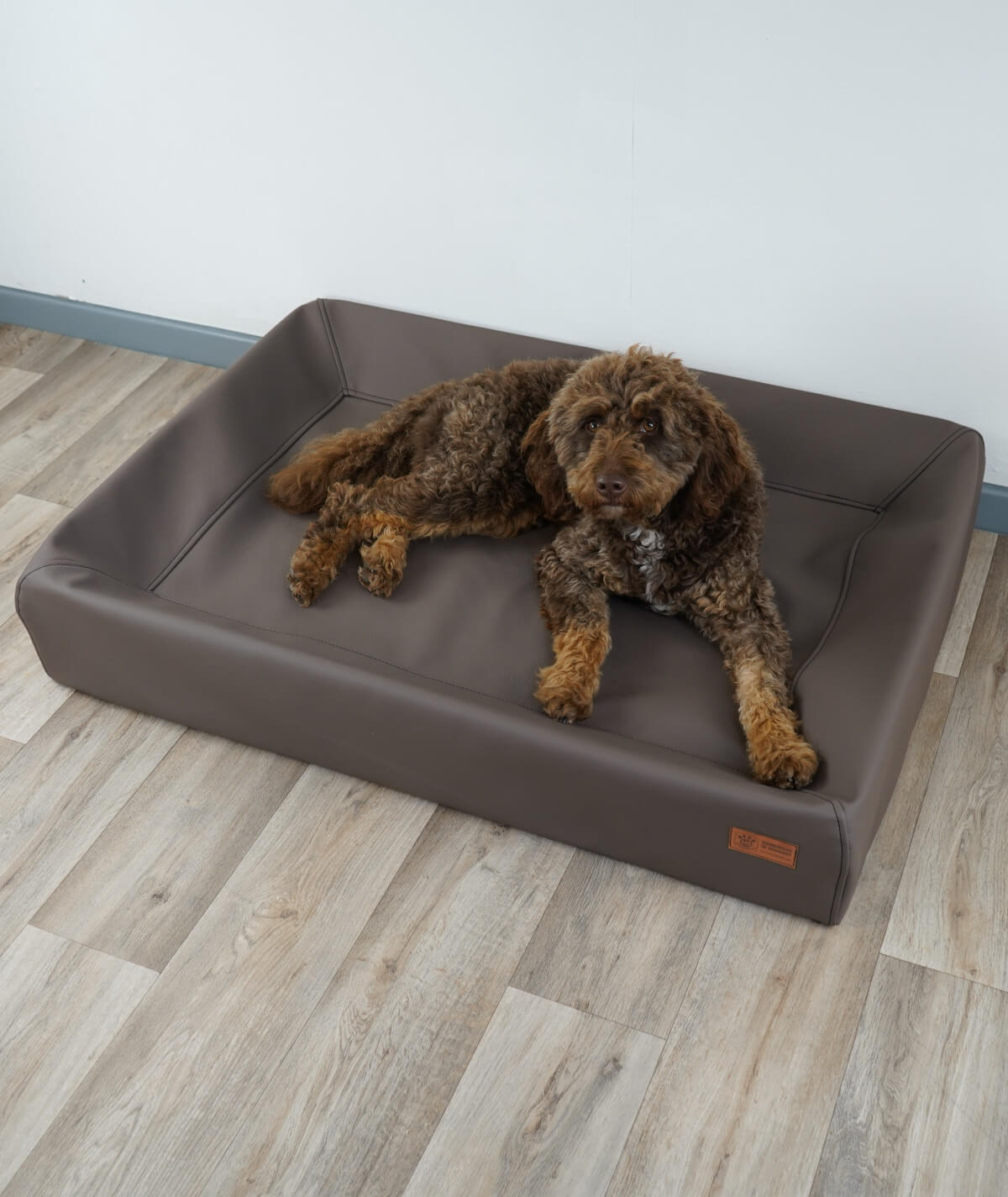 Orthopädisches Hundebett Lucy aus Kunstleder – pflegeleicht & robust