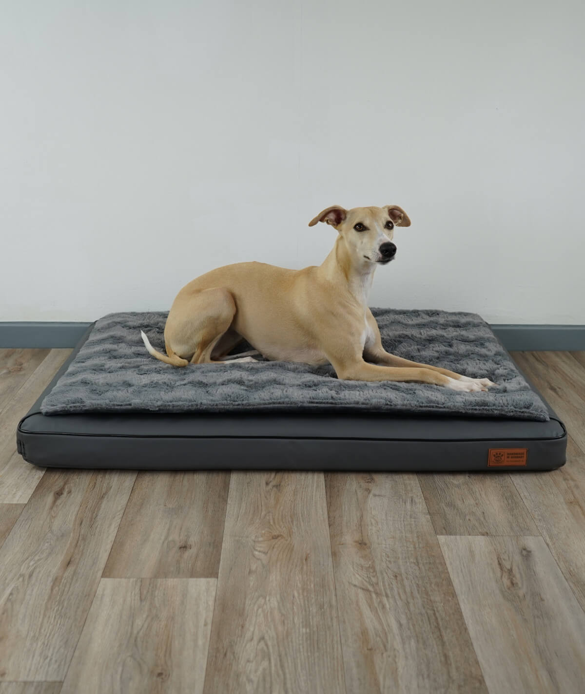 Hundebett Sina aus Kunstleder orthopädisch