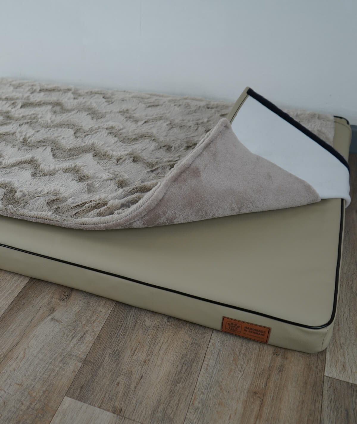 Hundebett Sina Kunstleder orthopädisch
