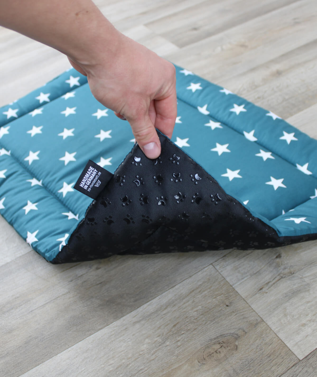 Cotton summer duvet with padding and anti-slip