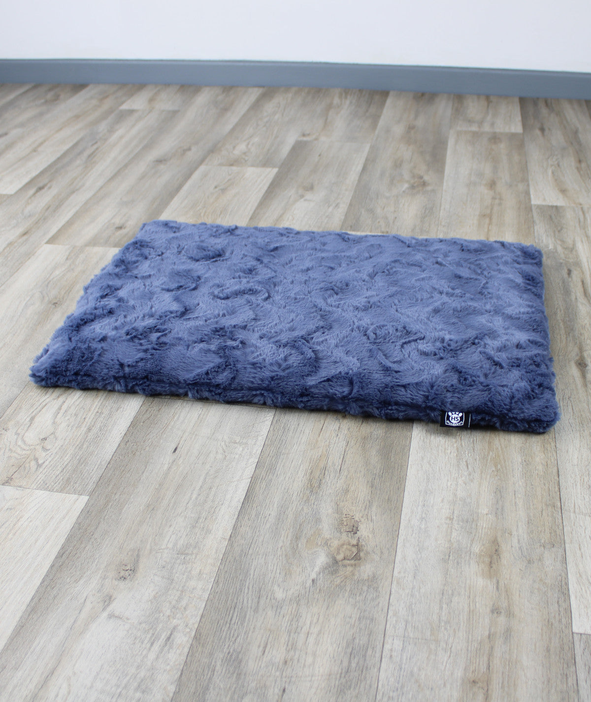 Exclusive dog blanket with plain color filling