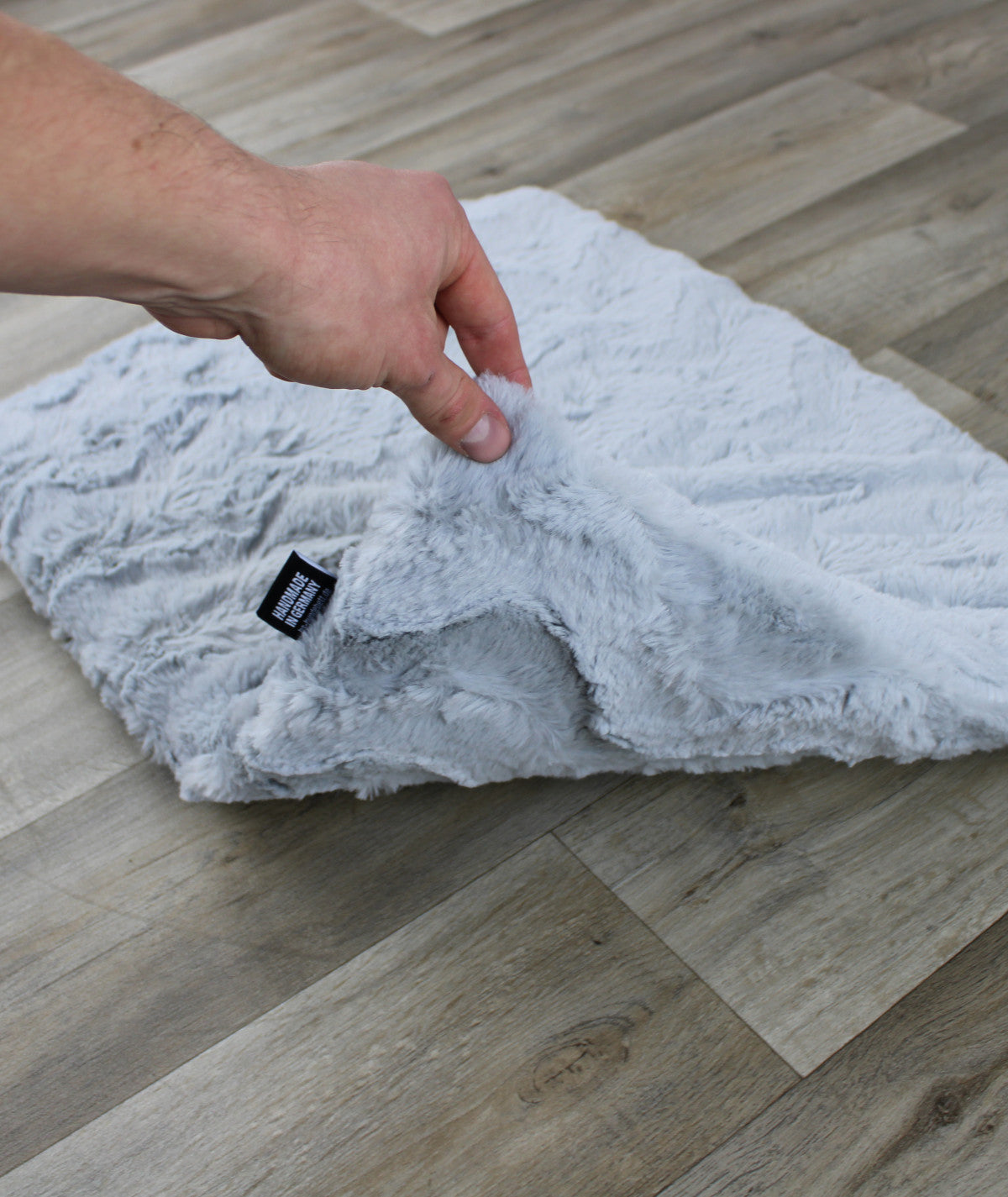 Exclusive dog blanket with plain color filling