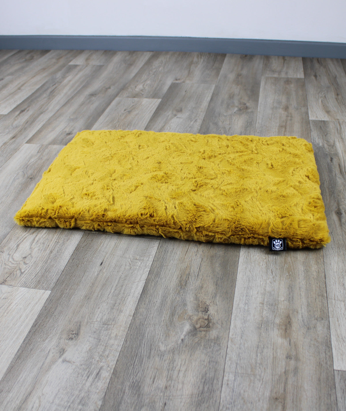 Exclusive dog blanket with plain color filling