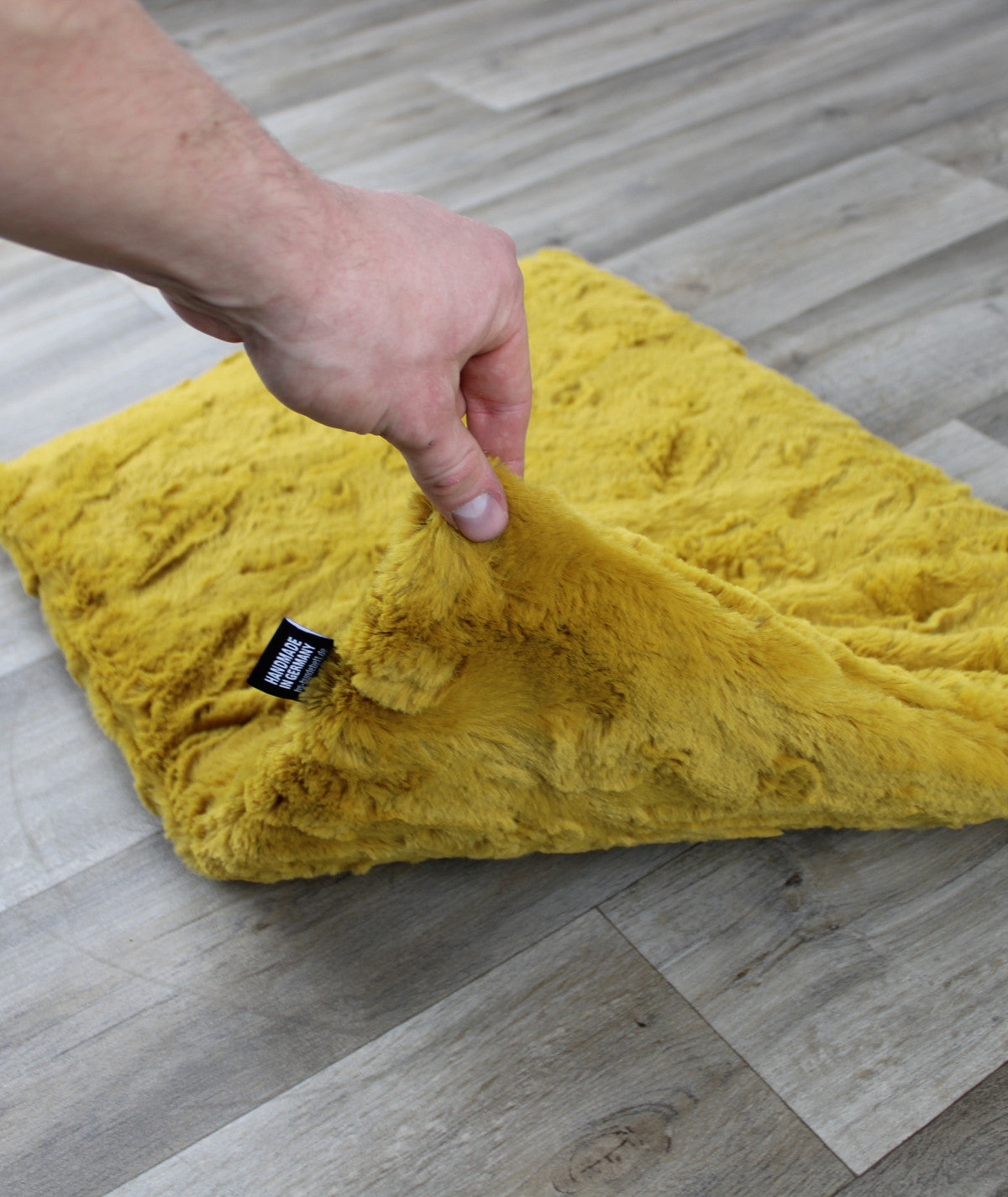 Exclusive dog blanket with plain color filling