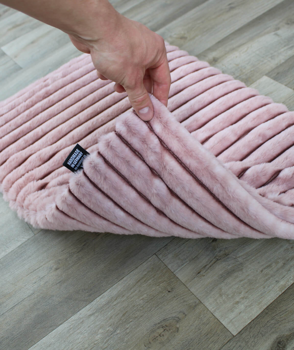 Hundedecke Exklusiv Stripes mit Füllung – weich, stilvoll & waschbar