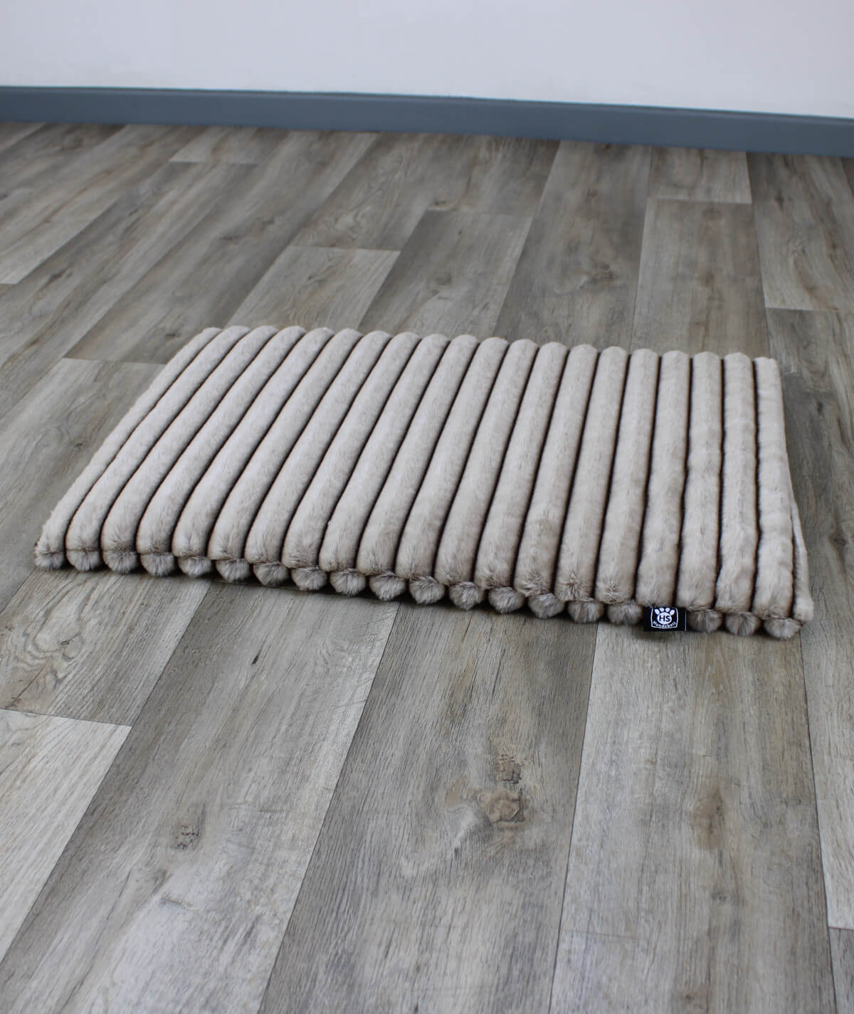 Hundedecke Exklusiv Stripes mit Füllung – weich, stilvoll & waschbar