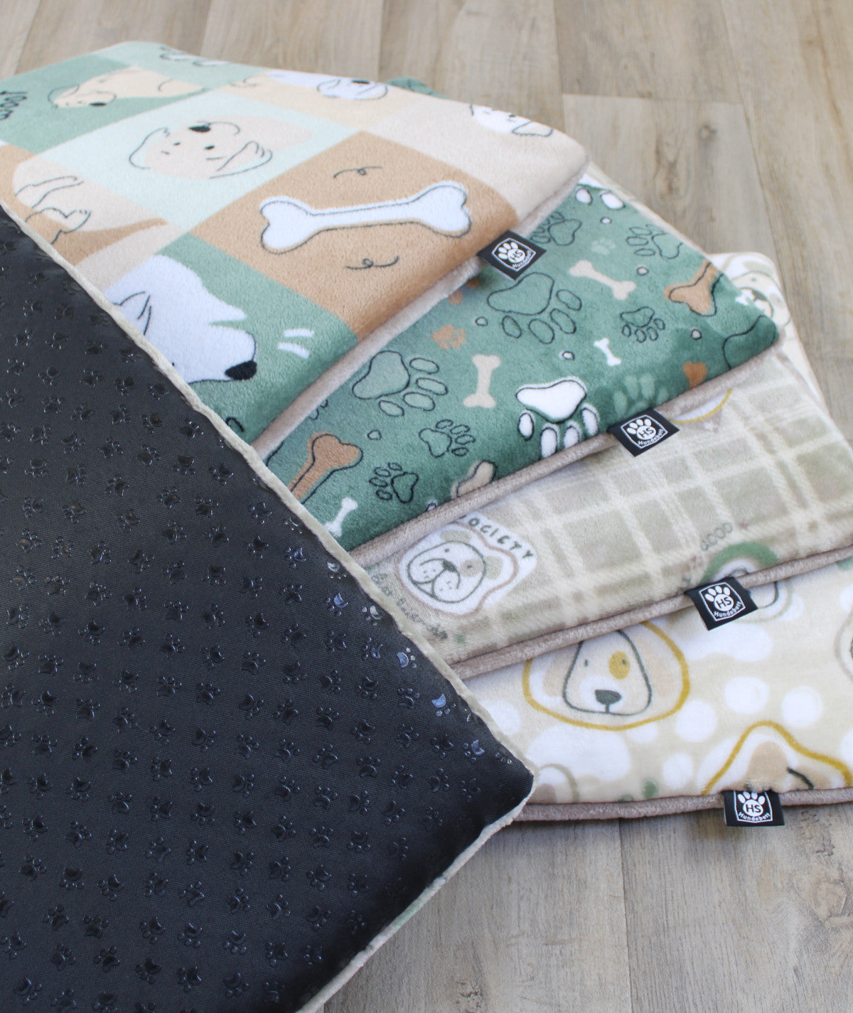 Hundemotiv Antirutschdecke mit Füllung