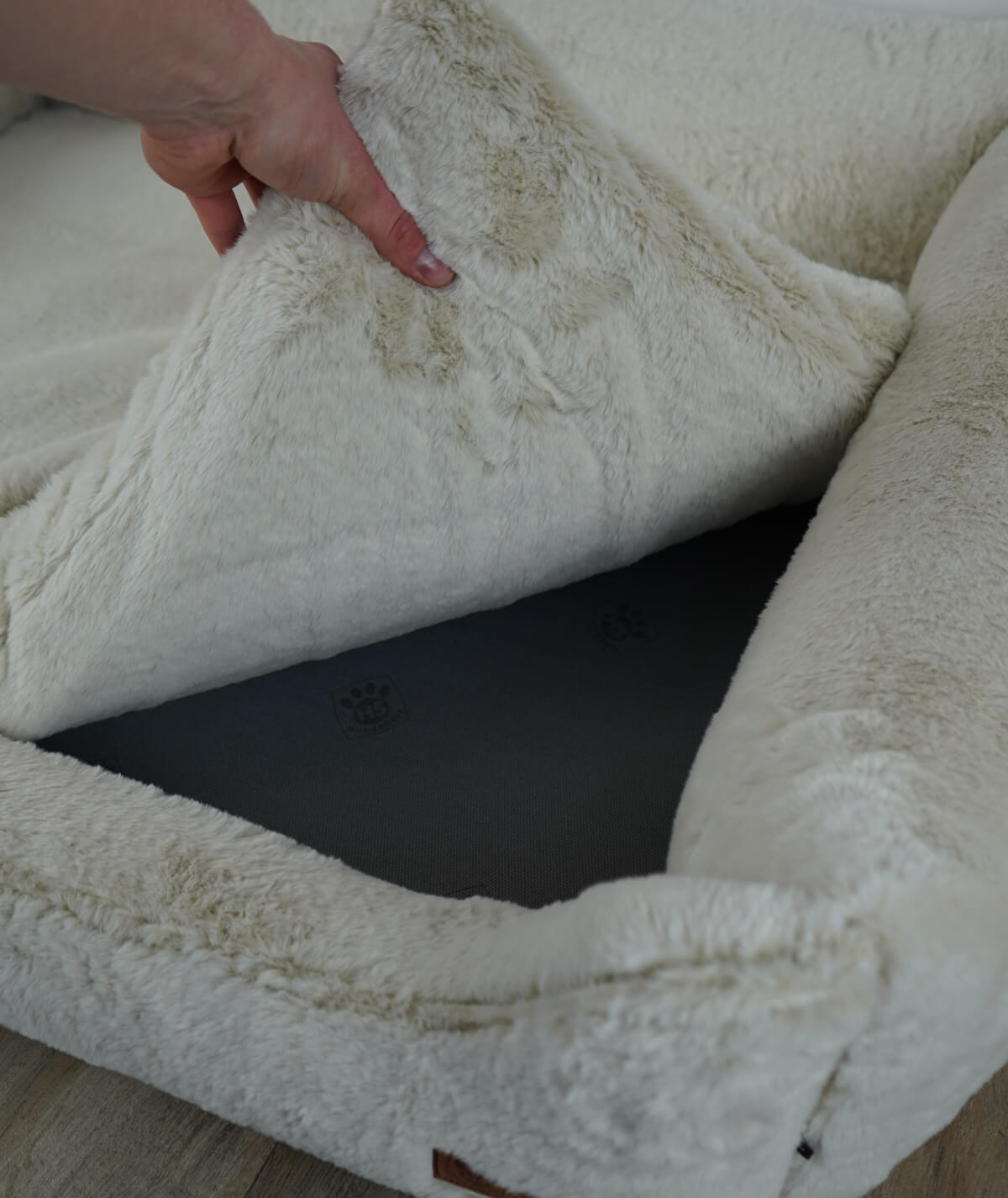 Hundebett Kuschelbett Deluxe High Exklusiv mit Einstieg orthopädisch