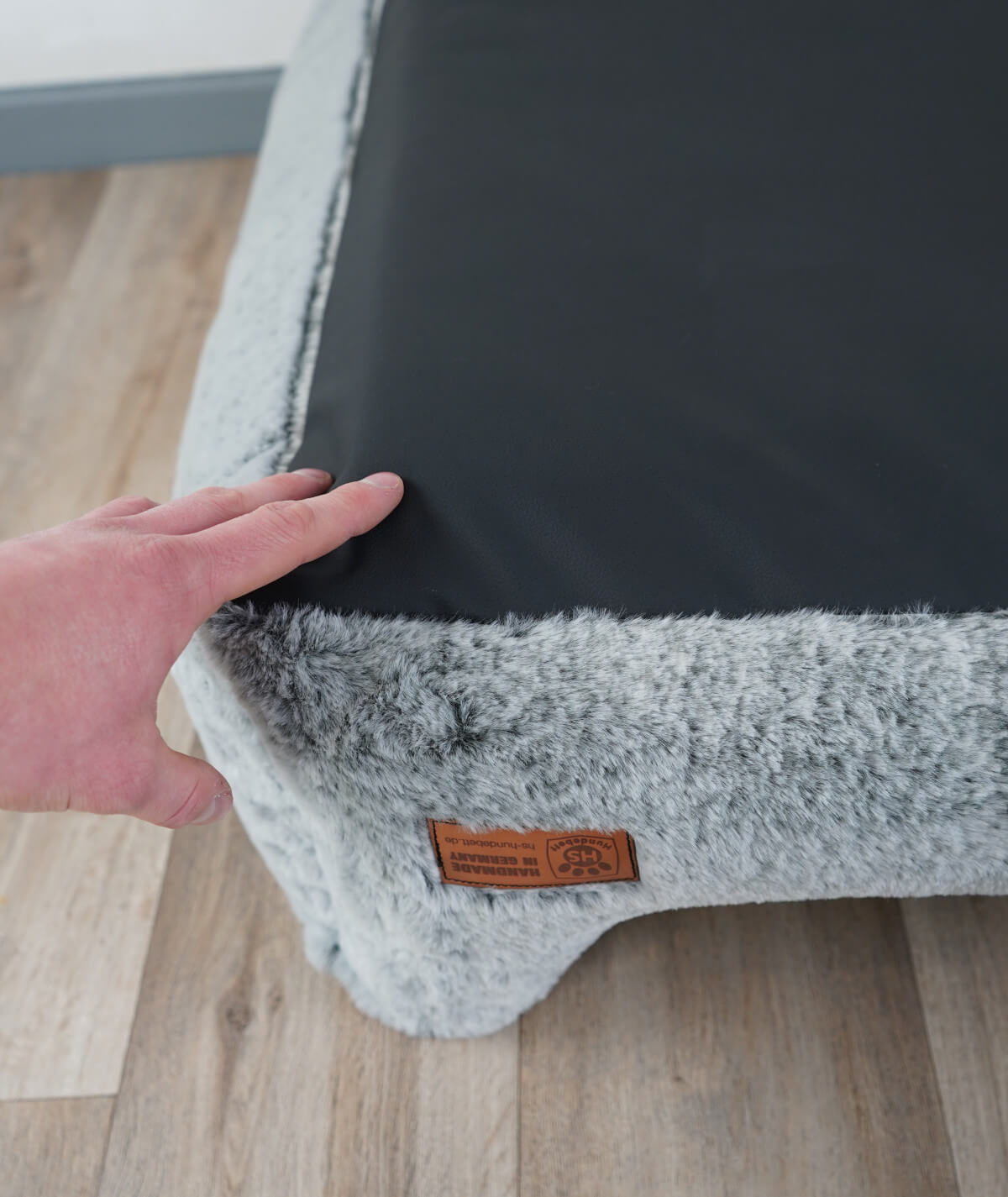 Hundebett Kuschelbett Deluxe High Exklusiv mit Einstieg orthopädisch