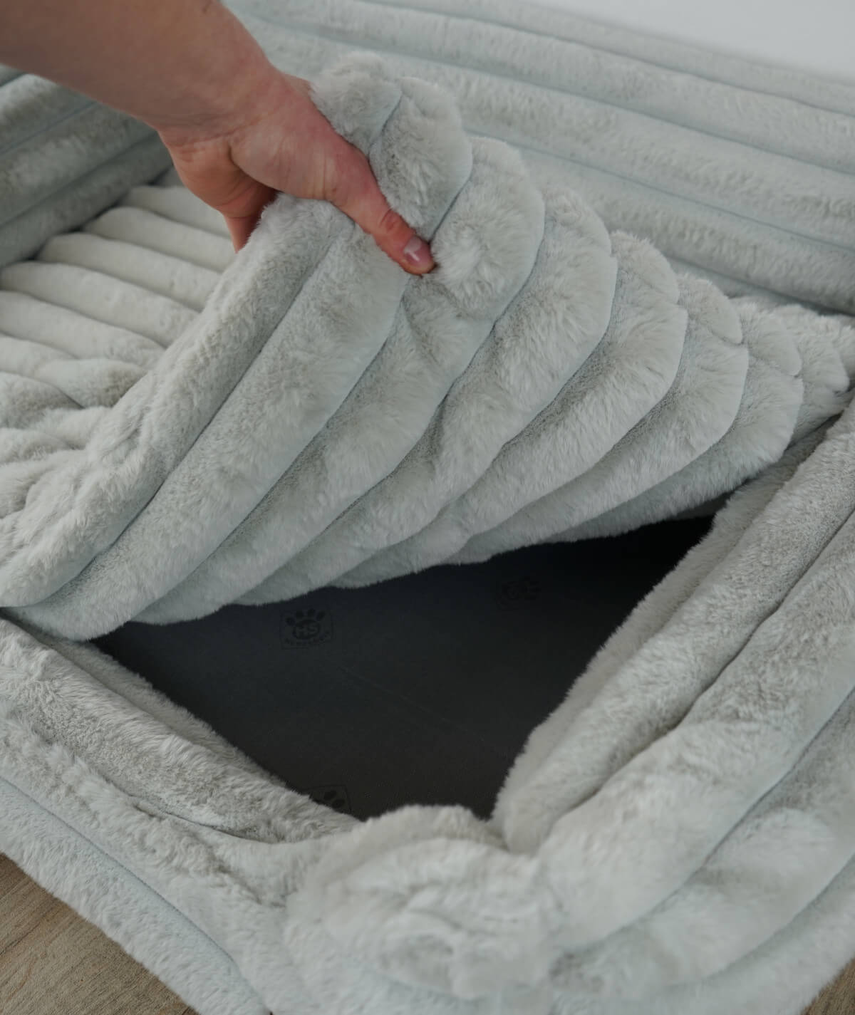 Hundebett Kuschelbett Deluxe High Exklusiv mit Einstieg orthopädisch