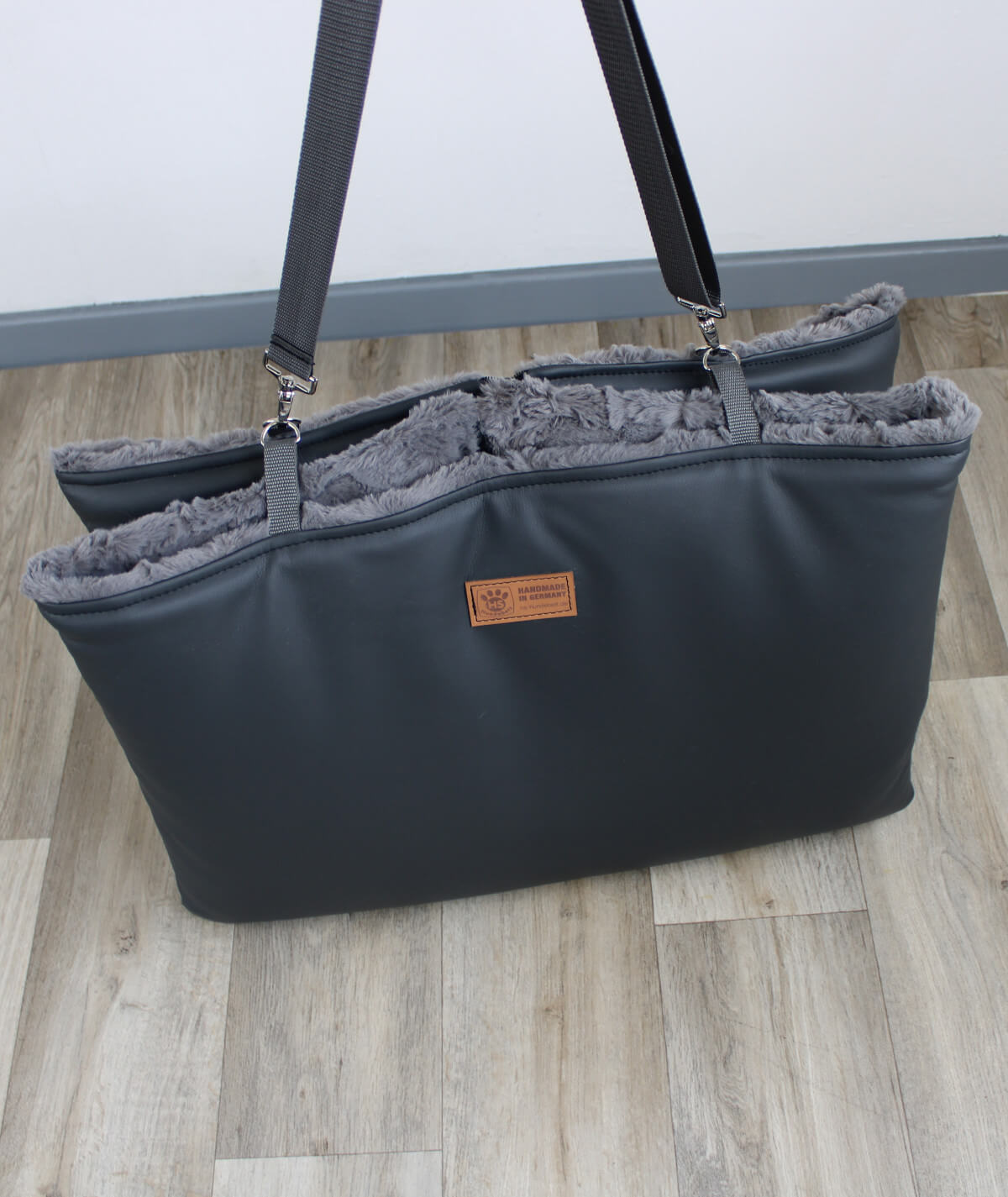 Elegante Outdoor-Tasche für unterwegs