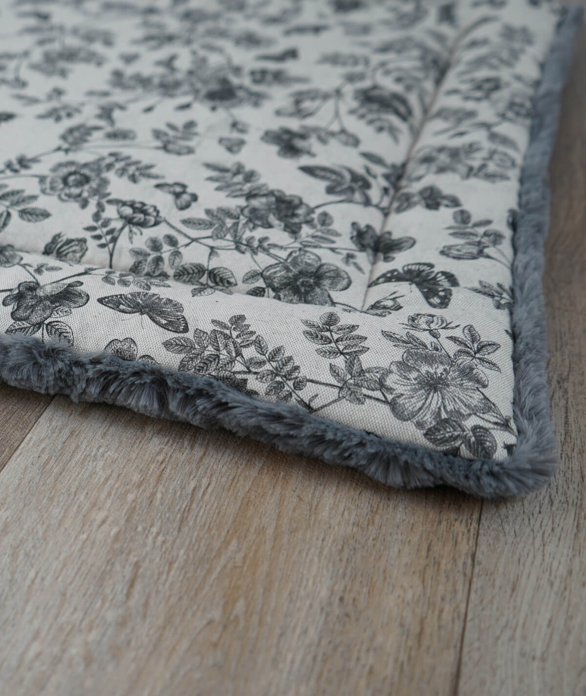 Cotton summer blanket with filling