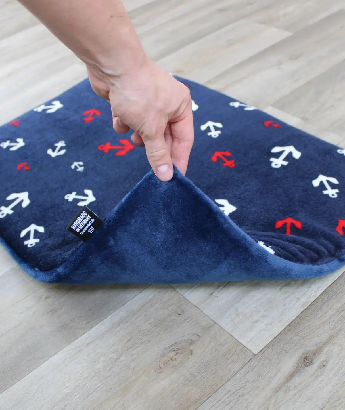 Hundedecke aus Motiv-Fleece mit Füllung – weich, gemütlich & waschbar