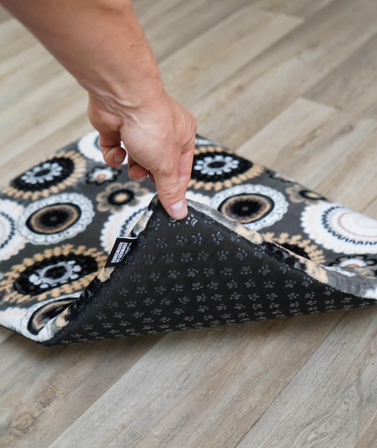 Hundedecke aus Motiv-Fleece mit Anti-Rutsch – weich, rutschfest & waschbar