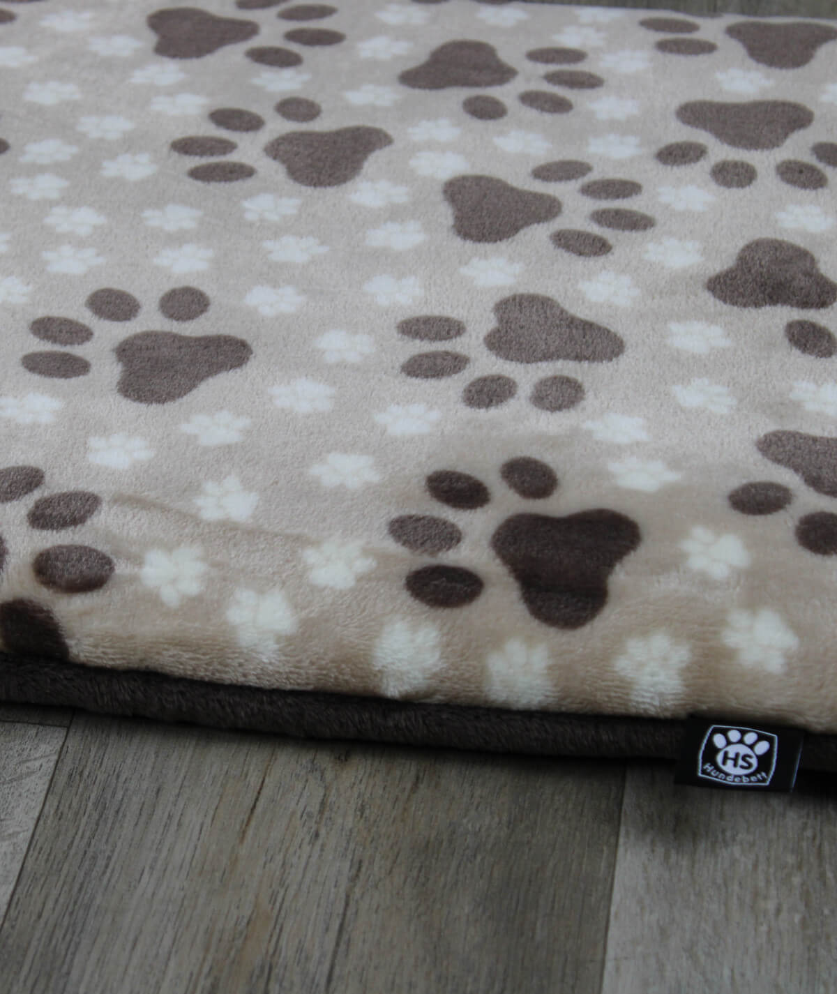 Hundedecke aus Motiv-Fleece mit Füllung – weich, gemütlich & waschbar