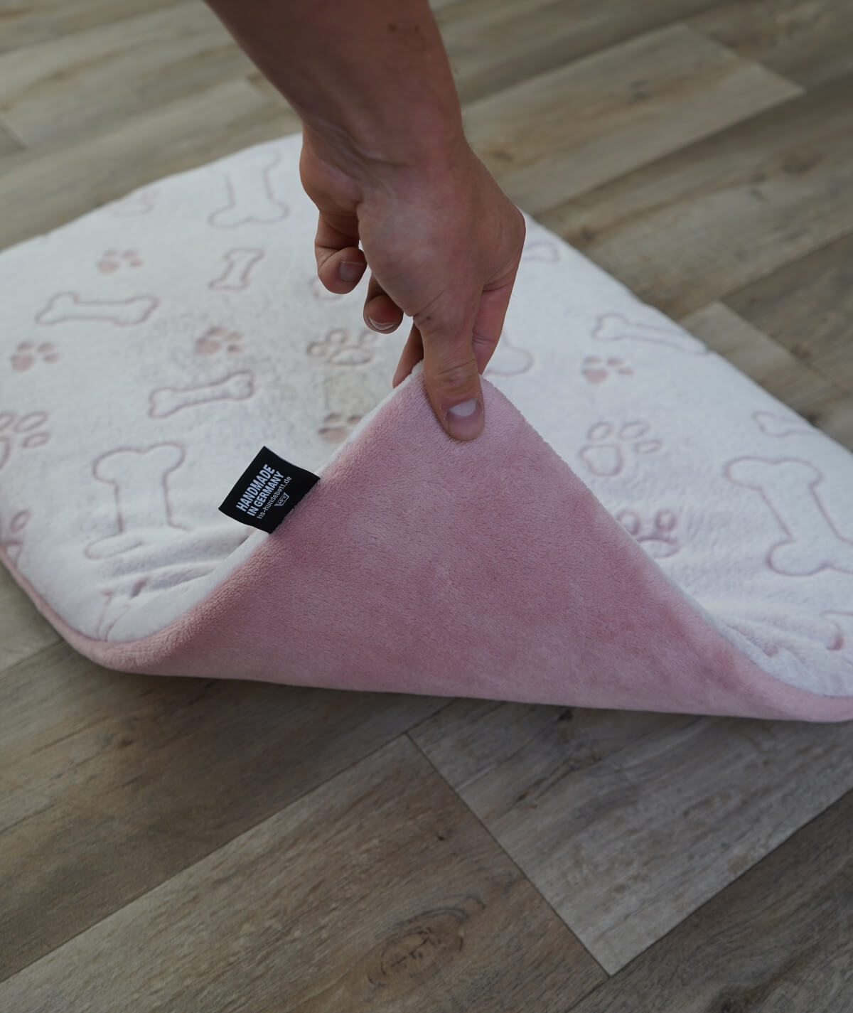 Hundedecke aus Motiv-Fleece mit Füllung – weich, gemütlich & waschbar