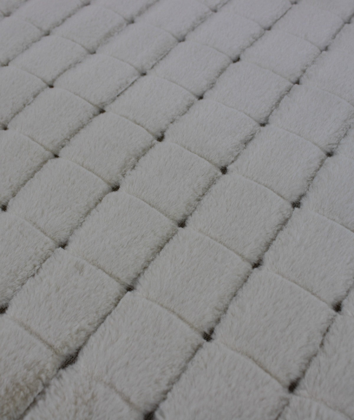 Exklusiv Waffeldecke mit Füllung und Alcantara