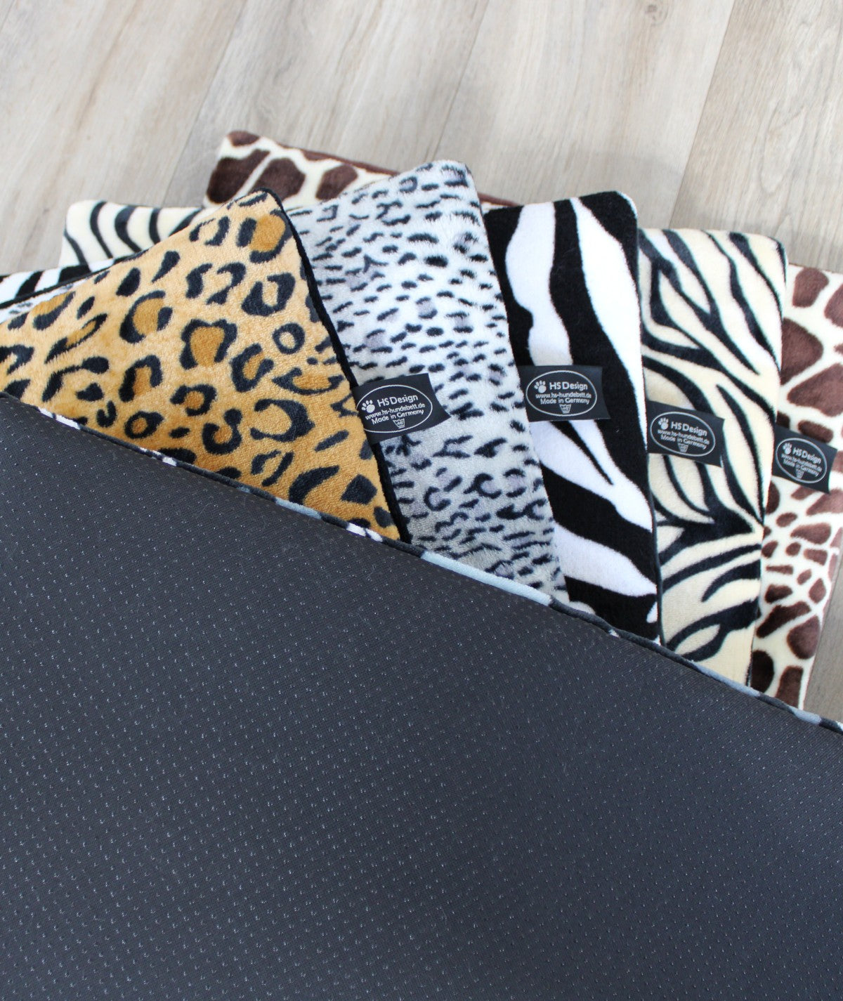 Antirutsch Animalprintdecke mit Füllung