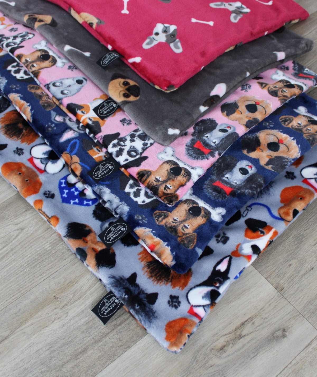 Hundedecke mit verschiedenen Motiven ohne Füllung