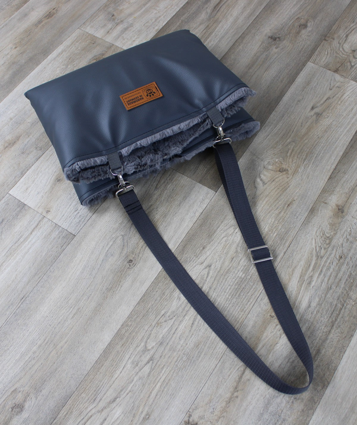 Elegante Outdoor-Tasche für unterwegs