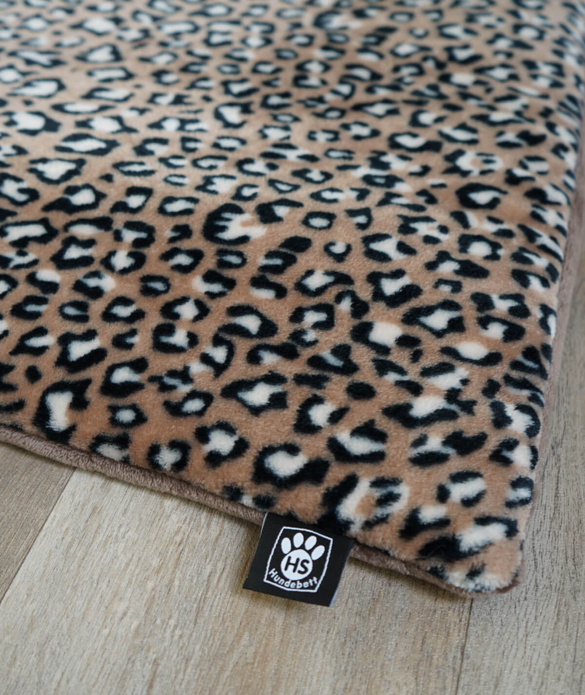 Hundedecke aus Motiv-Fleece mit Füllung – weich, gemütlich & waschbar