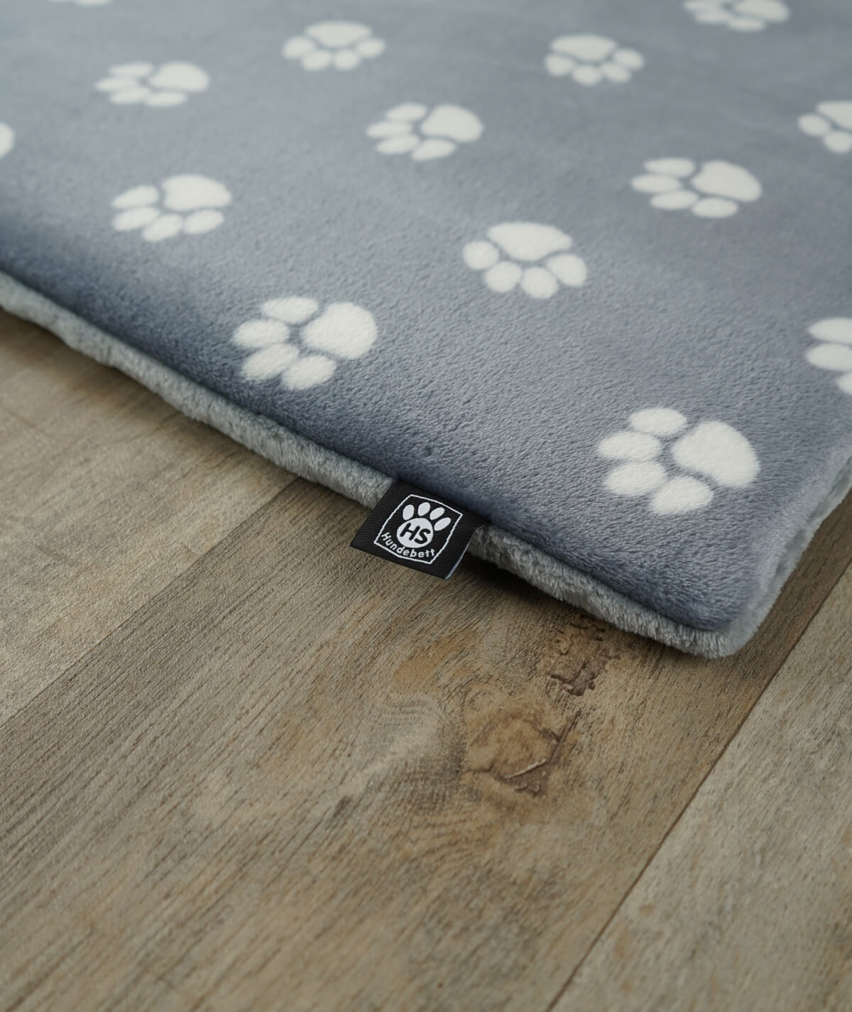 Hundedecke aus Motiv-Fleece mit Füllung – weich, gemütlich & waschbar